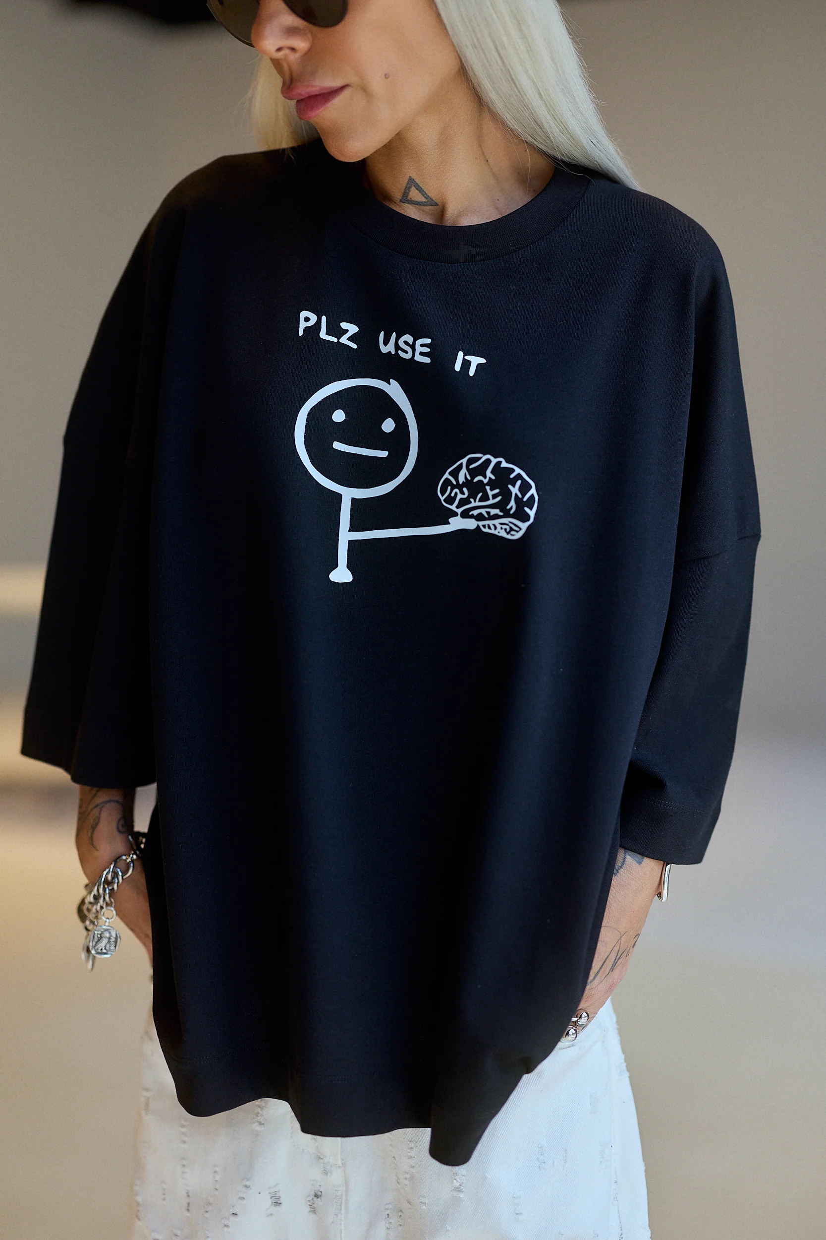 Black Oversized  Graphic T-Shirt - Image 6