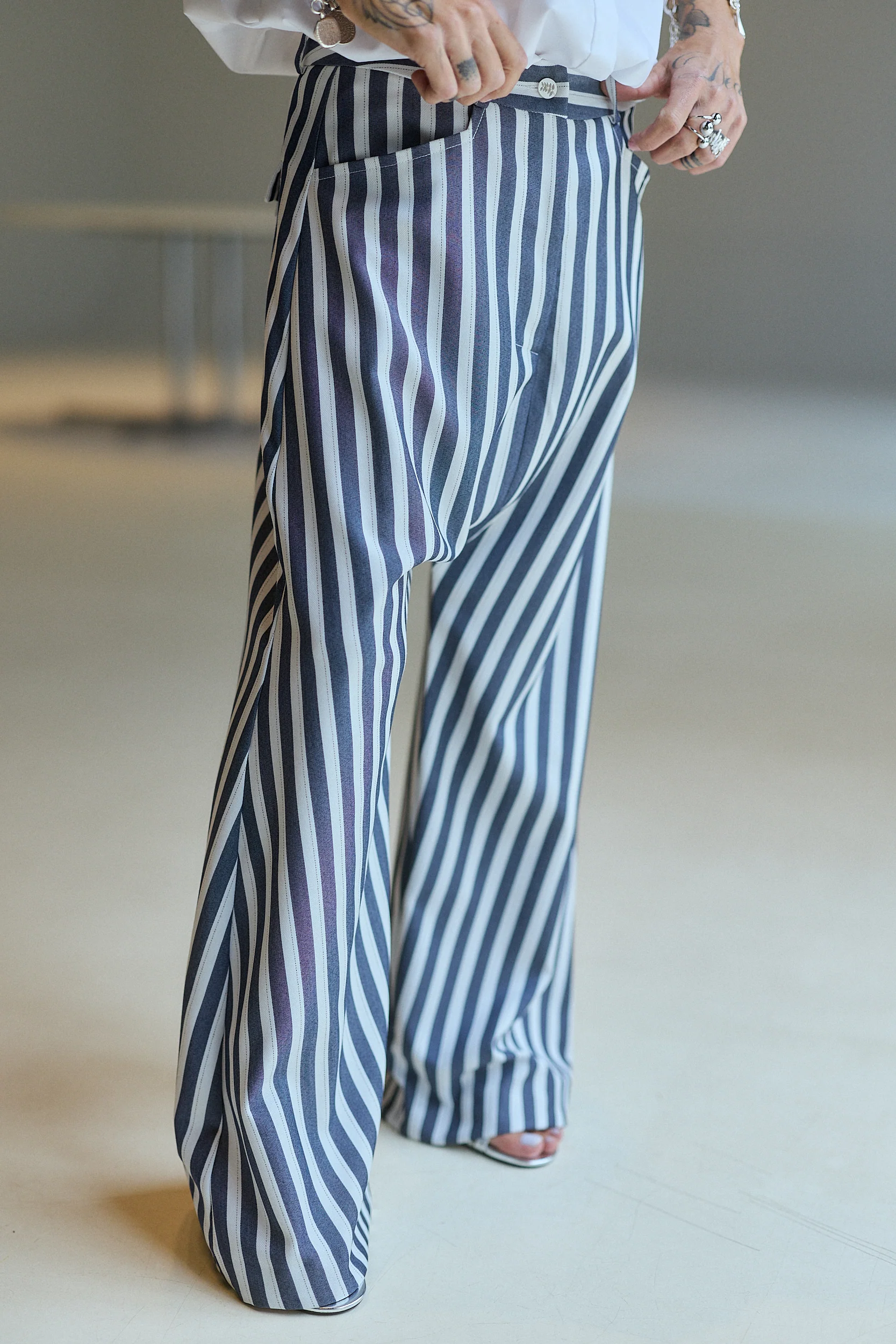 Blue & White Striped Wide-Leg Pants - Image 8