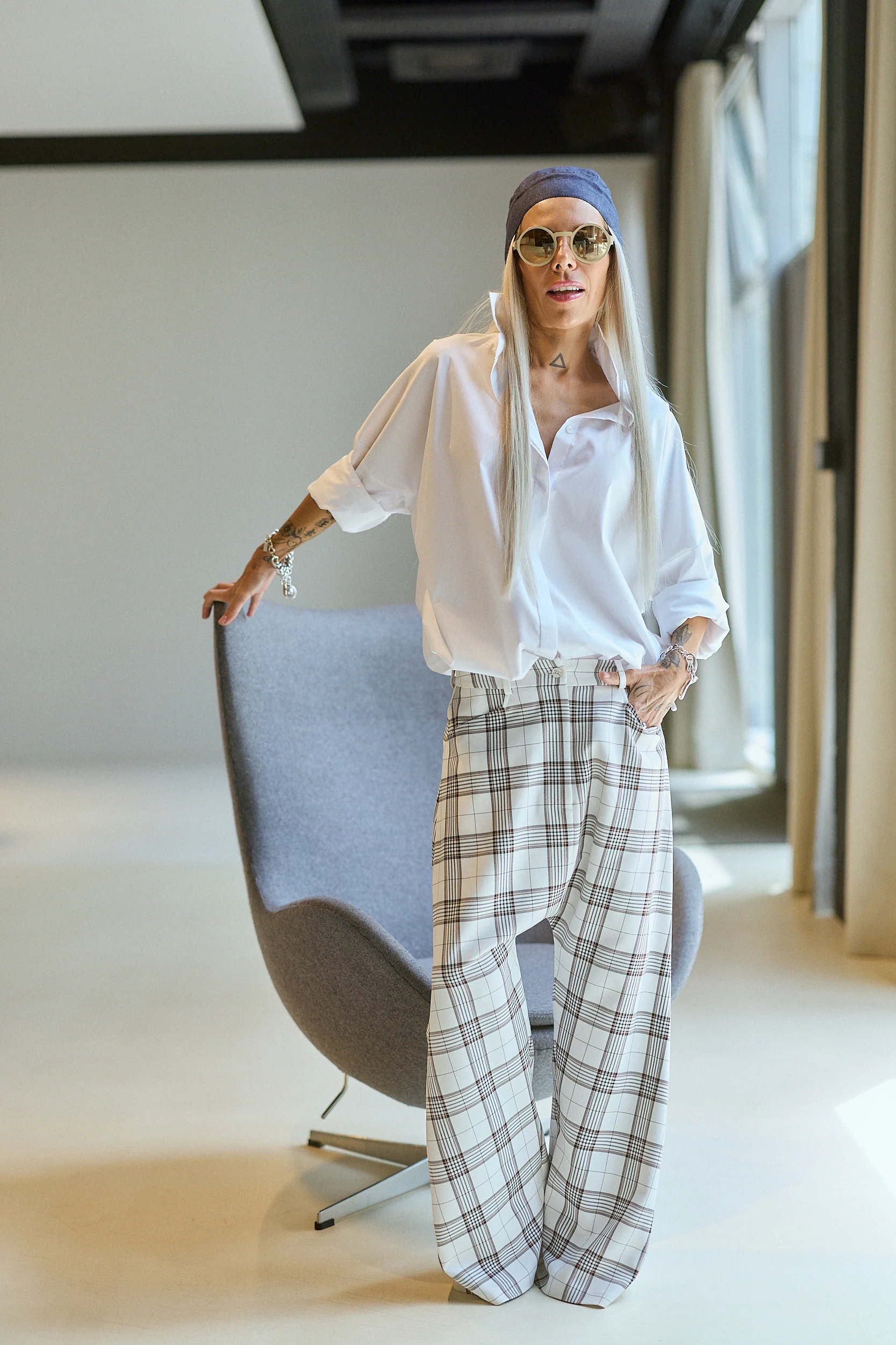 White Plaid Wide-Leg Statement Pants - Image 10